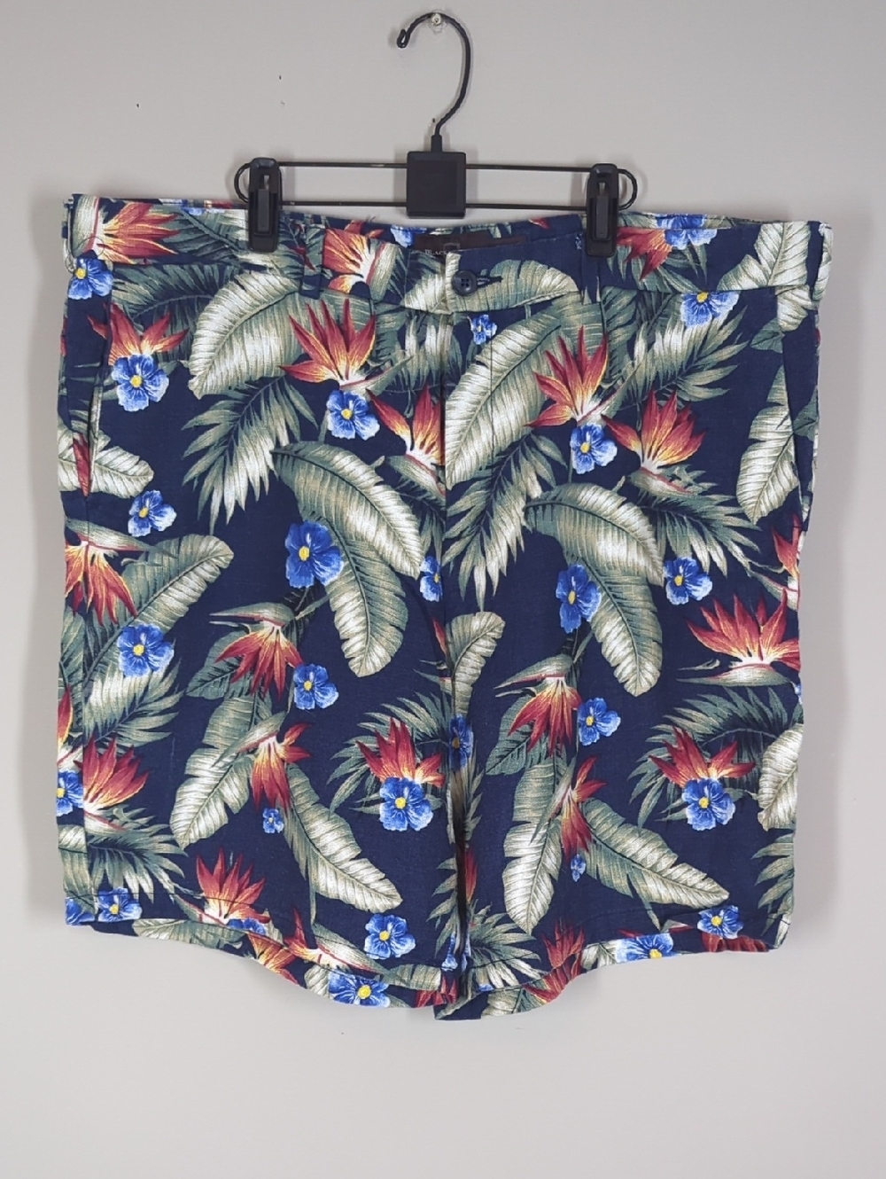 Black Brown 1826 Linen Men's Navy Tropical Floral Flat-Front Shorts